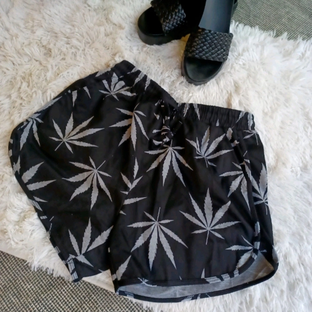 **SOLD** 2pc Short Set *Last Set - Size S * - Picture 3 of 5
